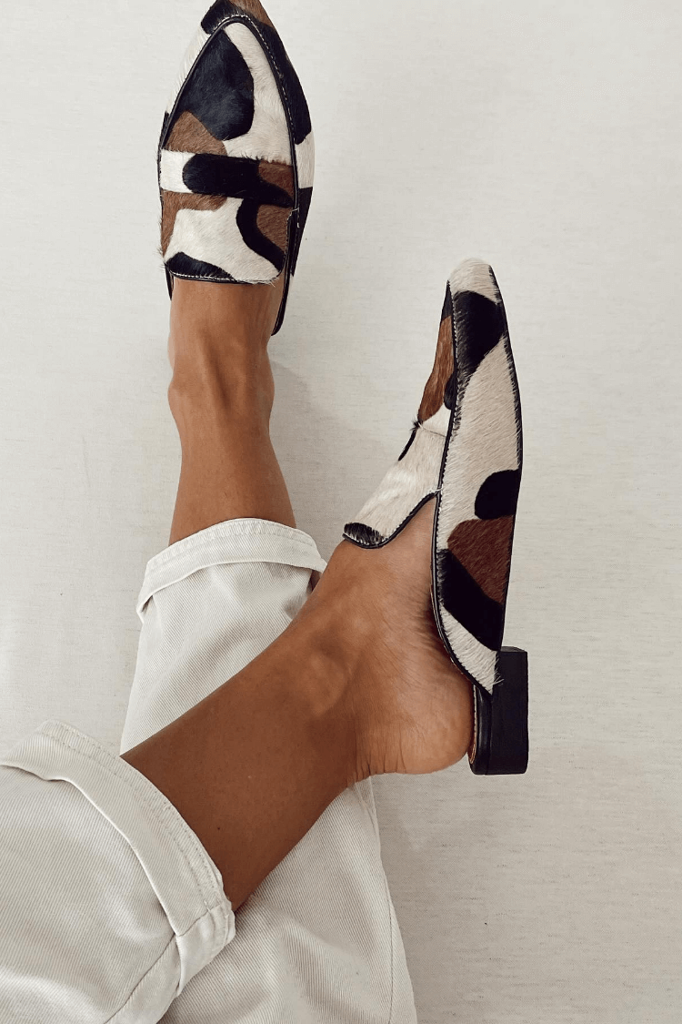 MOCASSINS WITH ABSTRACT PATTERN